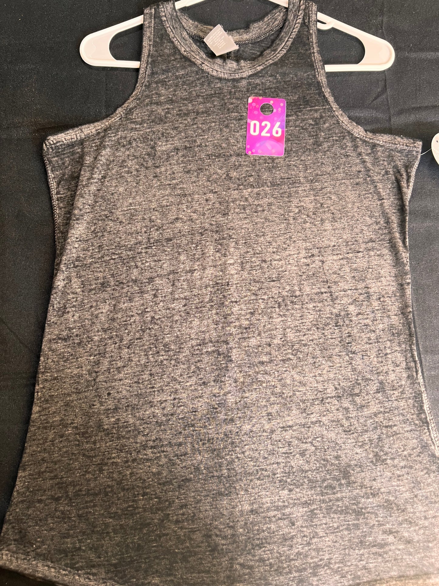 #0426- L BURNOUT TANK- NO BLEACHING